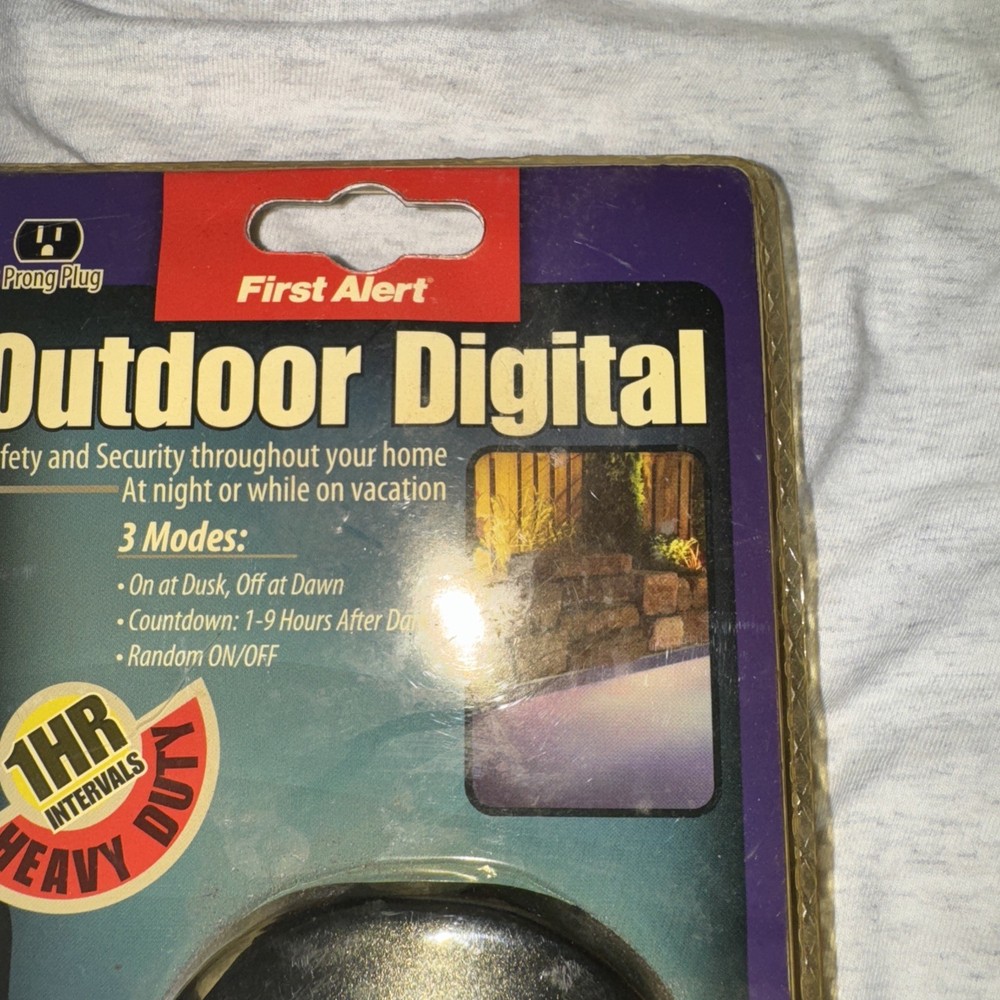 First Alert Outdoor Digital Safety And Security 3 Prong Plug