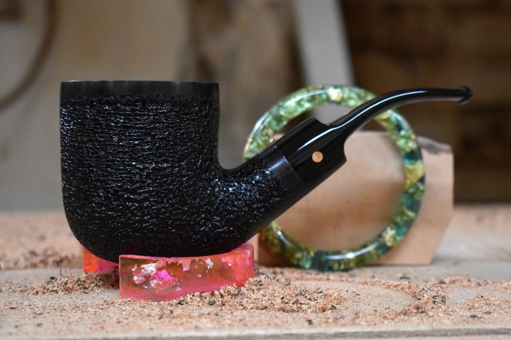 Moretti Pipe Super Magnum Black Rusticated Freehand