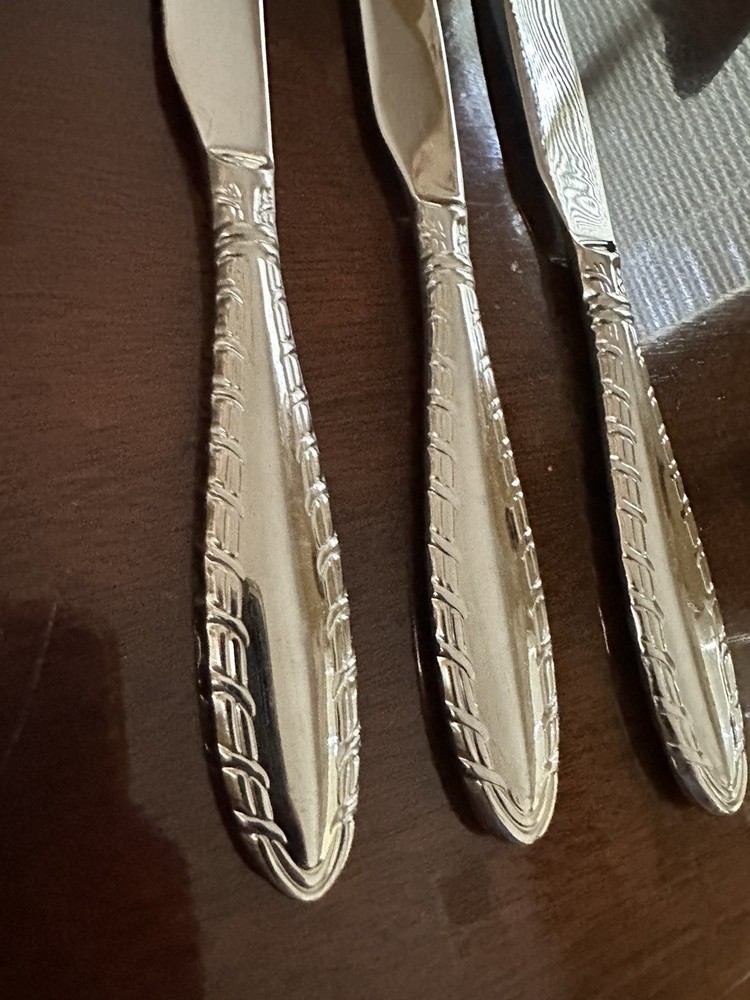 Waycross Oneida 3 Dinner Knives