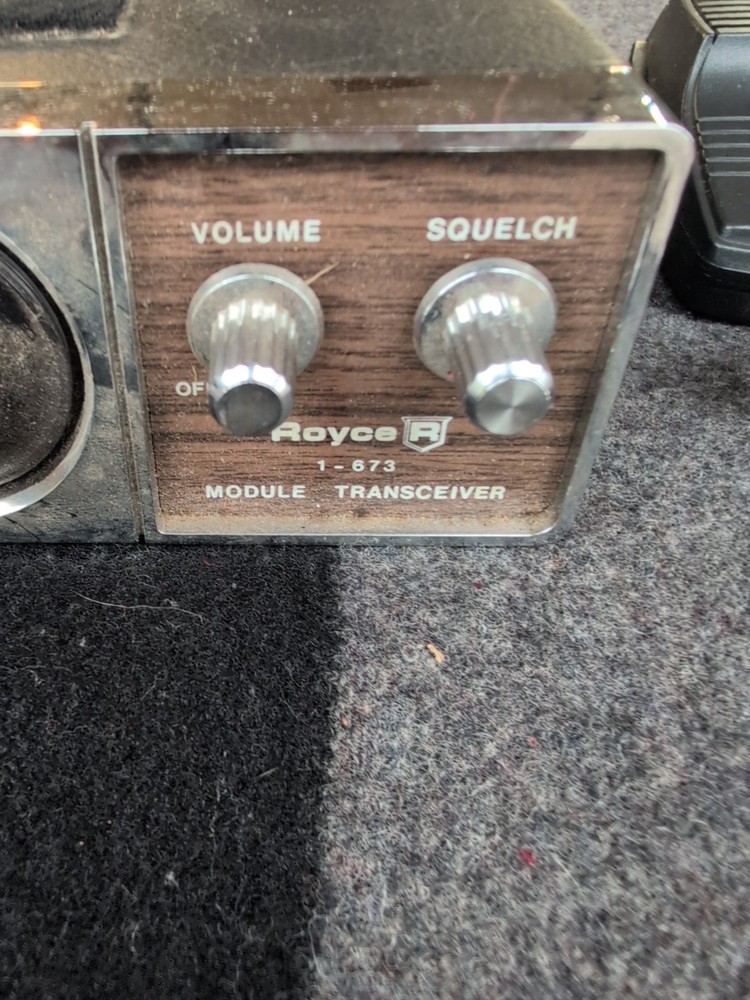 Royco Model 1-673 CB Radio Untested .