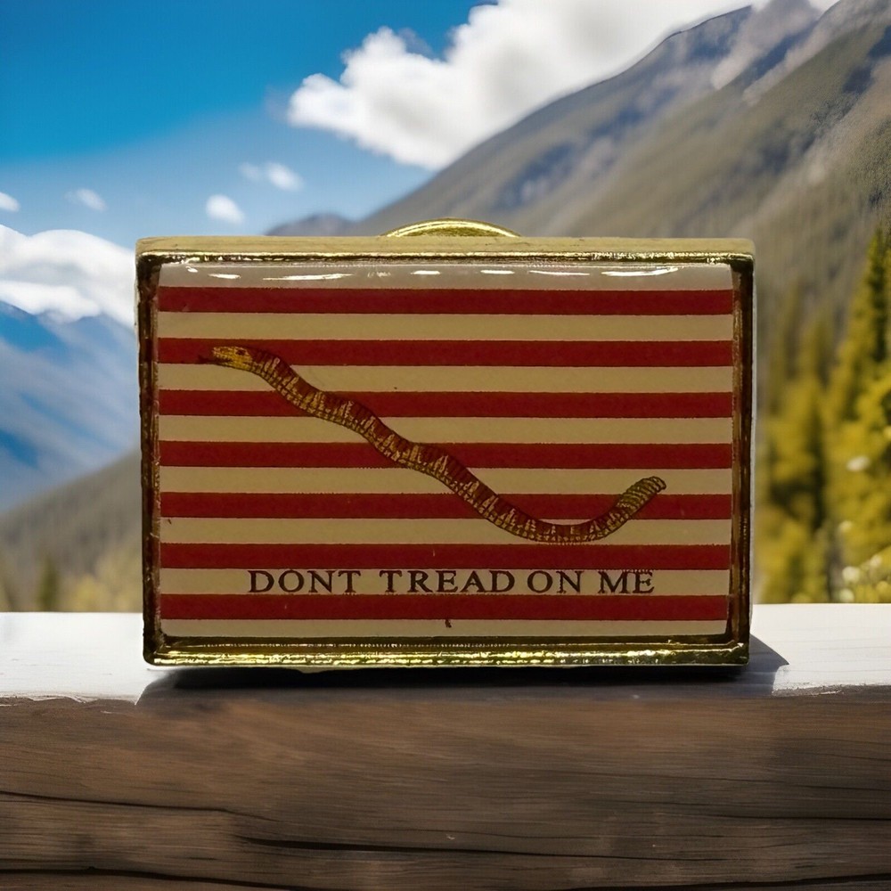 DON’T TREAD ON ME LAPEL PIN NEW
