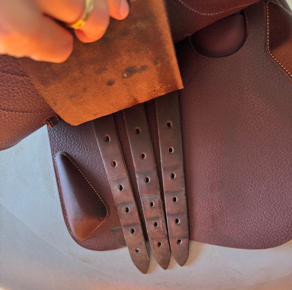 18" Devoucoux Biarritz S Saddle - 2017 - 2A - Full Buffalo - MINT!