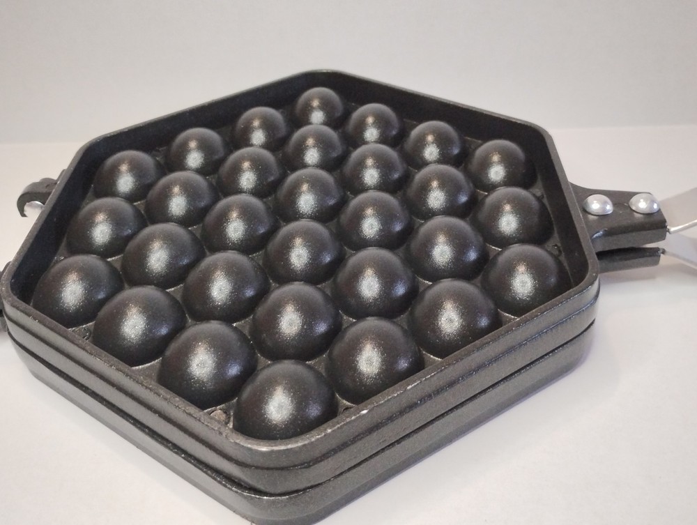 StarBlue Iron Skillet Bubble Waffle Maker