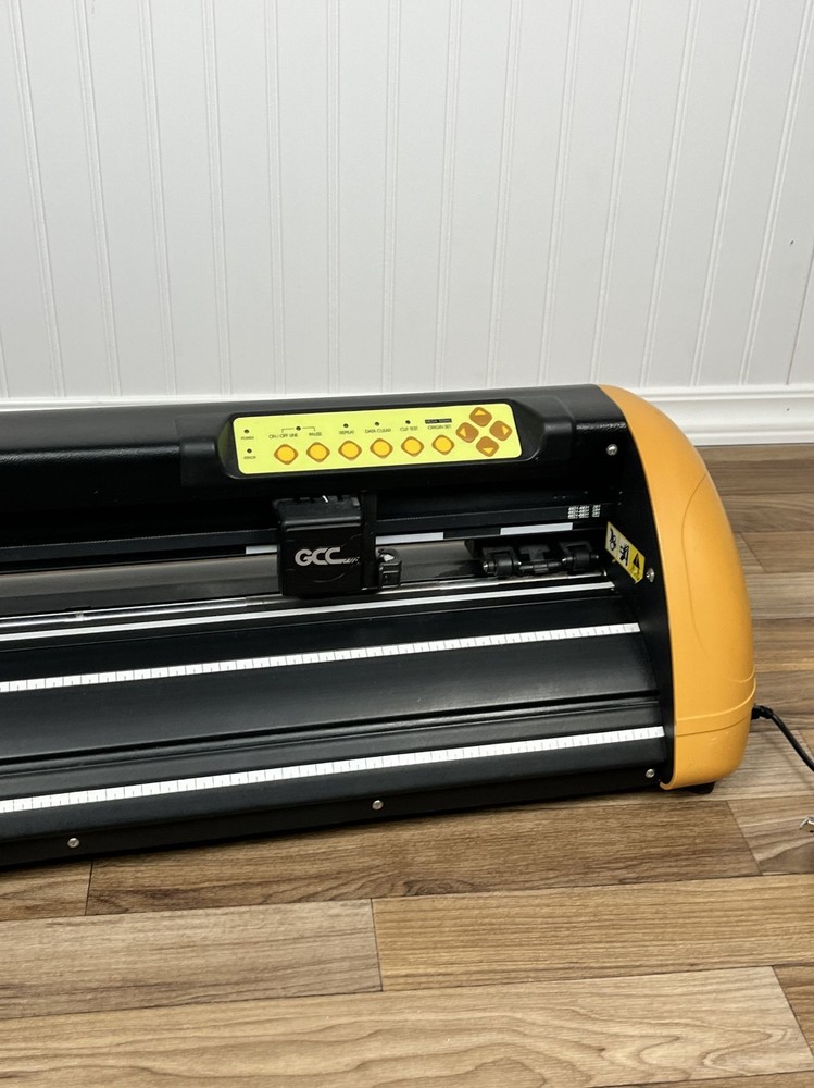 GCC Expert II 24" Vinyl Cutter Plotter Machine (Machine & power cord only)