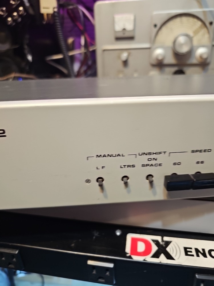 hal communications Rvd-1002 Turns On - Untested