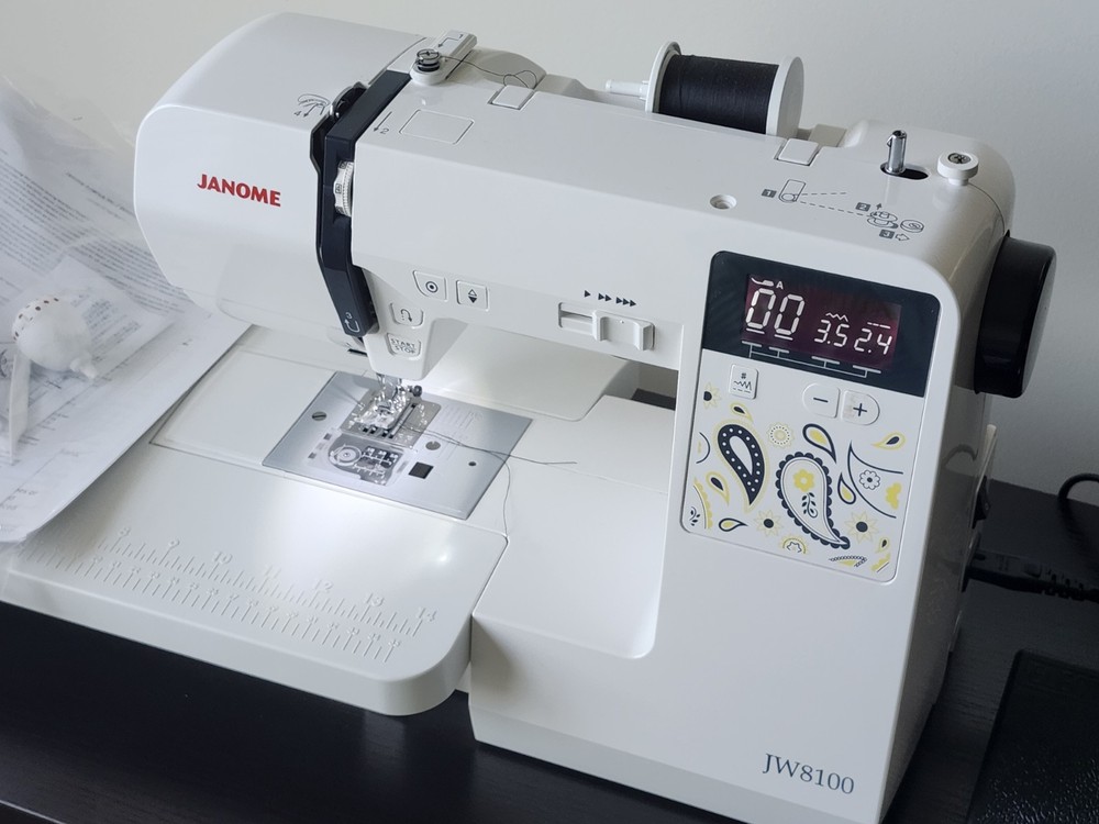 Janome JW 8100 Fully-Featured Computerized Sewing Machine w/ Carrying Case