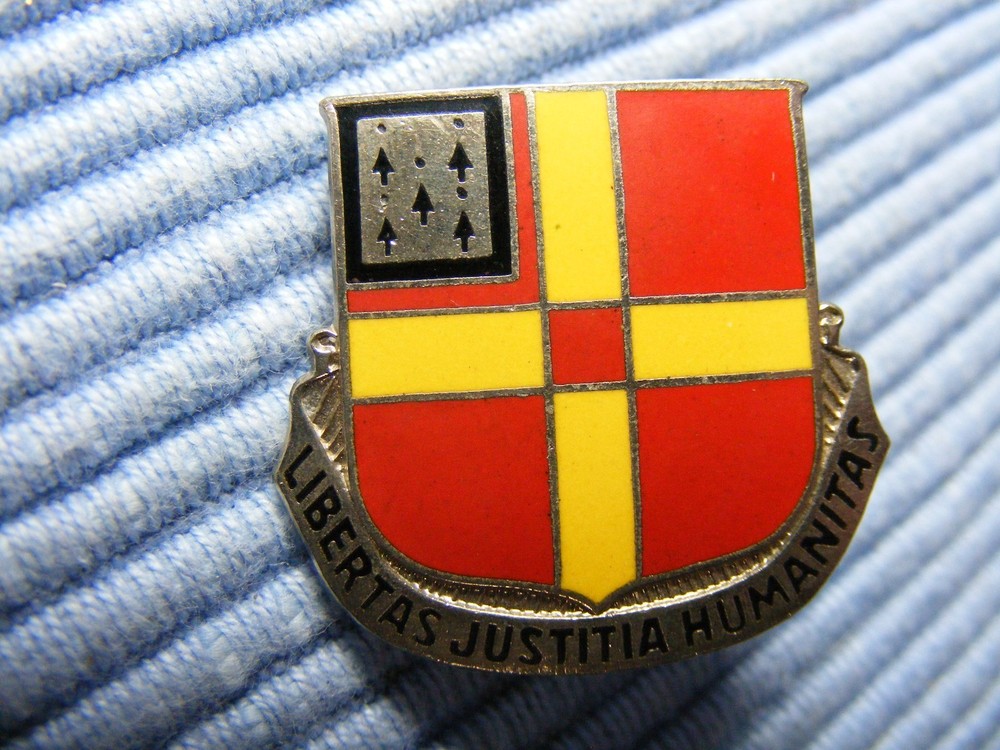 81st Field Artillery Unit Crest