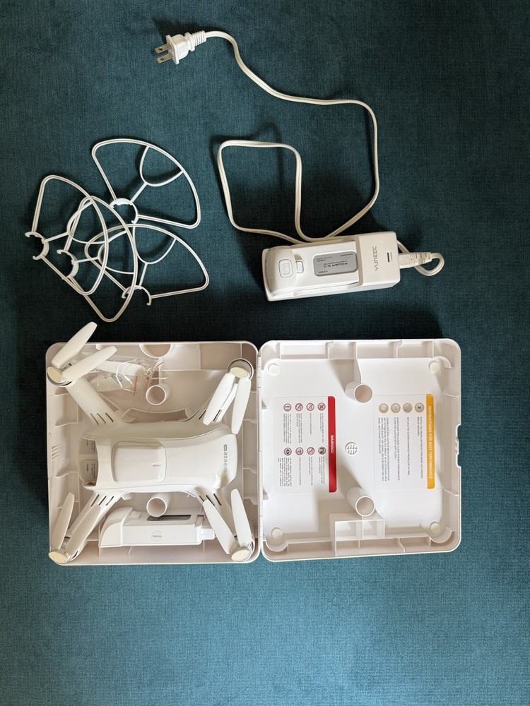 Yuneec Breeze 4K Camera Drone White Flying Camera A