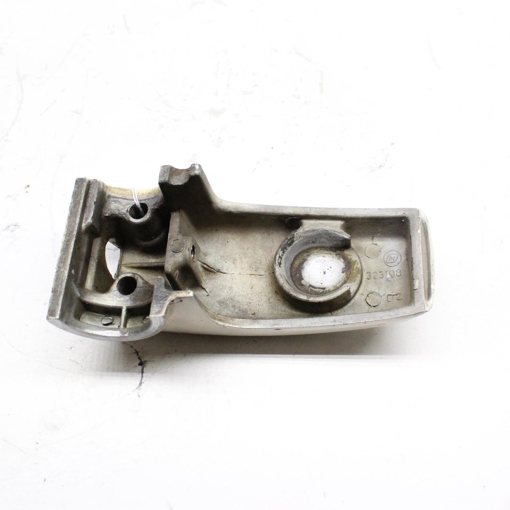 0323108 Johnson Evinrude Lower Mount Port