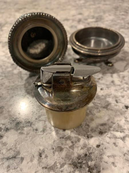 Vintage Ronson Varaflame Empire Table Lighter 1960's era