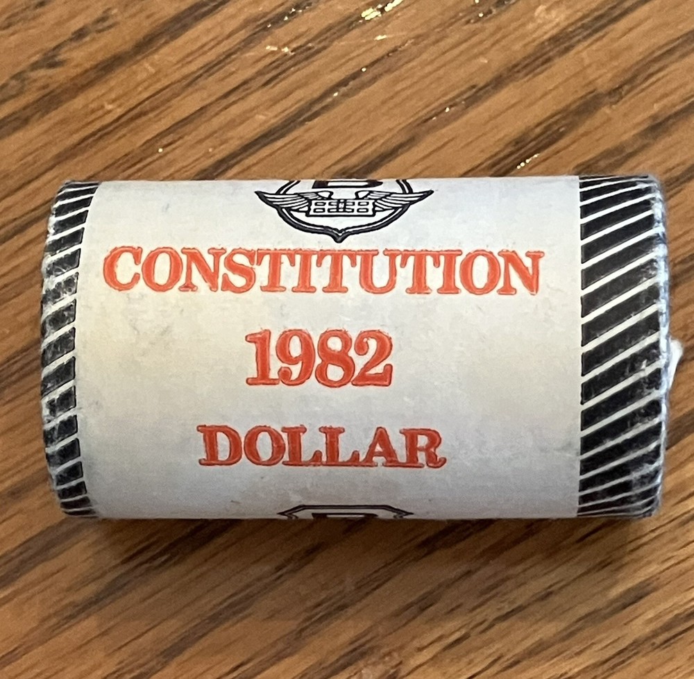 1982 CONFEDERATION-CONSTITUTION Canada $1 dollar coin UNC **75% off c/b ship**