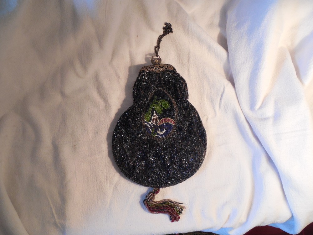 Antique Victorian micro bead purse, handbag w/ silver frame  tree design