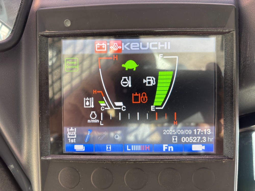 2024 Takeuchi skidsteer TLR6 with bits