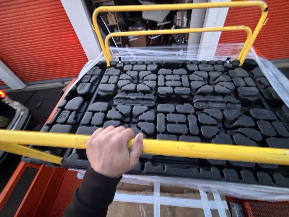 Pallets with Foldable railing’s & seatbelts 4000lb capacity