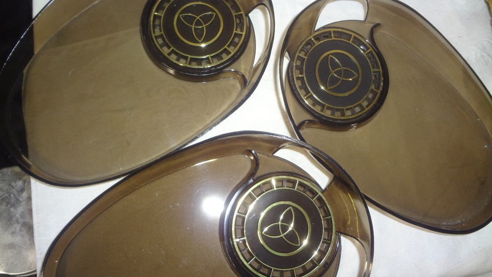 SET/4 - Classic 1968 ATOMIC design SMOKE PLASTIC snack 8" TRAYS & COASTERS