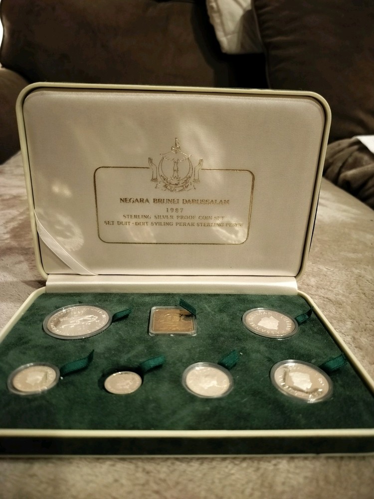 1987 Brunei Silver Coin Set