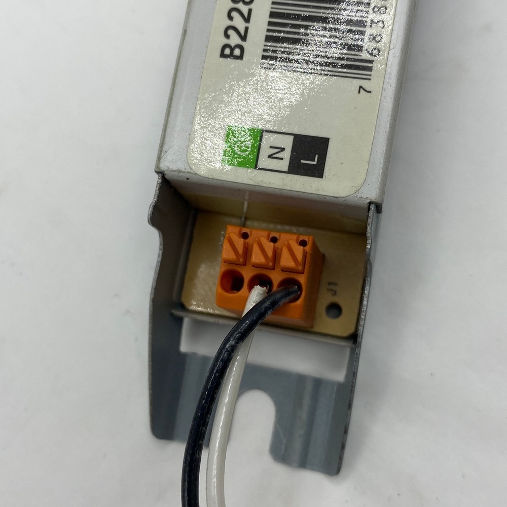 Universal Lighting Technologies B228PUNV-C Electronic Ballast 120/277V