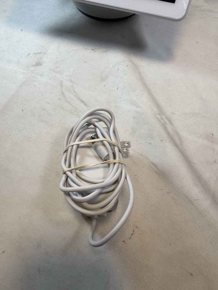 Amazon Echo Show 10 (3rd Generation) White Wireless Alexa Smart Speaker (T4E4AT)