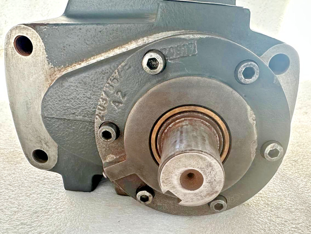 TAMROTOR E12 ROTARY SCREW AIR END / SCREW COMPRESSOR ELEMENT