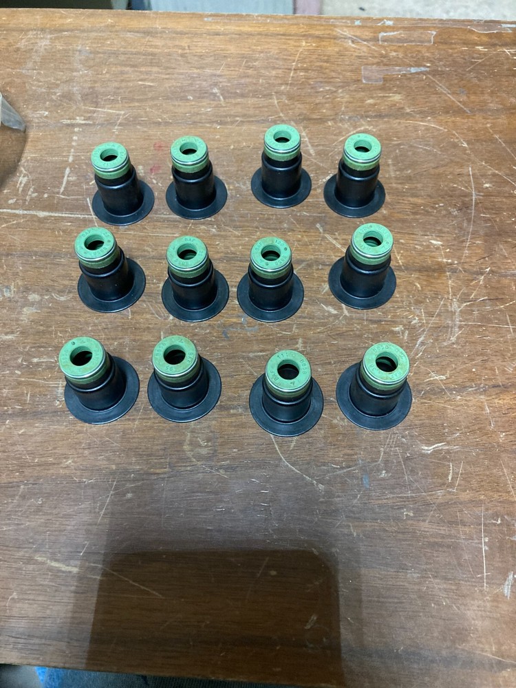 12 New Cat BAF B858 Isolation Seals