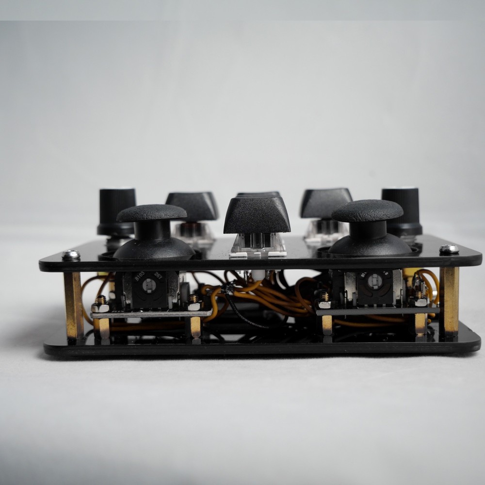 madMidi Acrylic Wireless Midi Controller