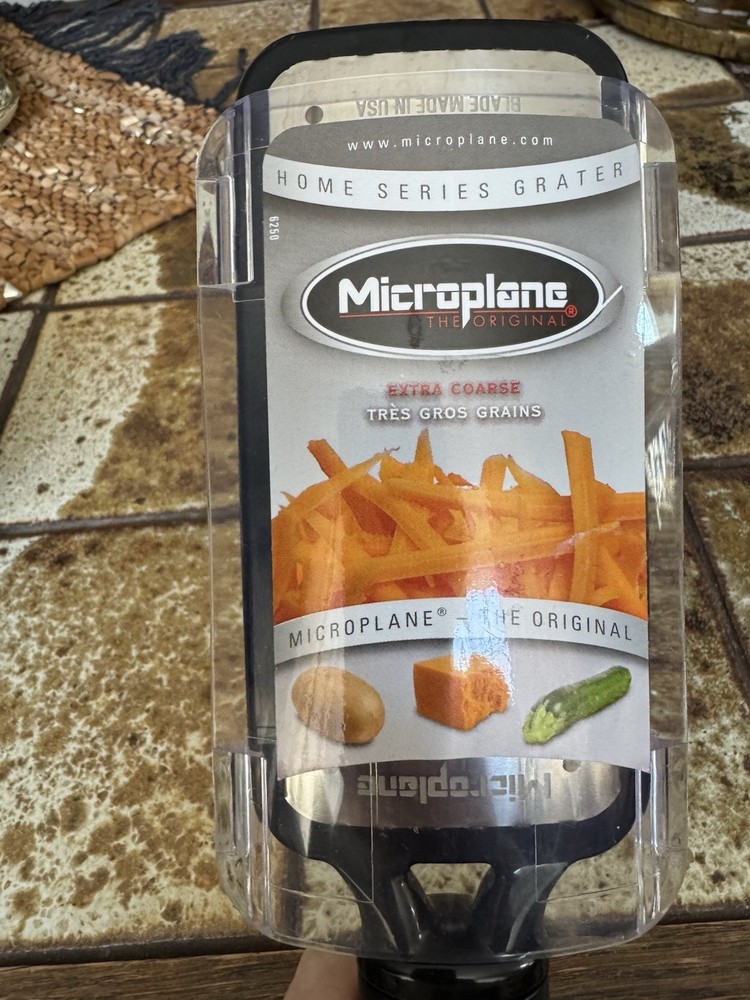 MICROPLANE THE ORIGINAL EXTRA COARSE Grater