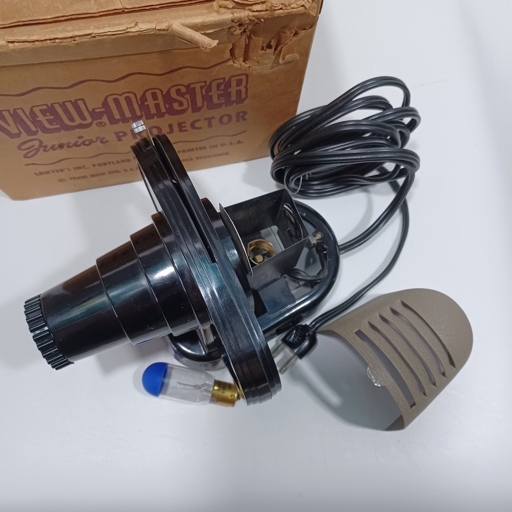 1950’s VIEW-MASTER Junior PROJECTOR Junior LUMA-RAY w/original Box Tested