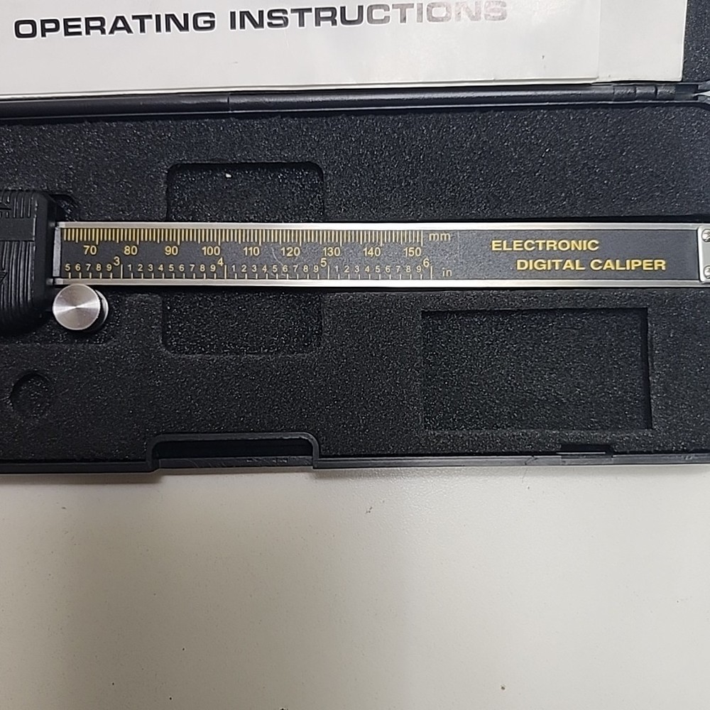 0-150mm Electronic Digital Caliper w/ Plastic Case Needs Battery