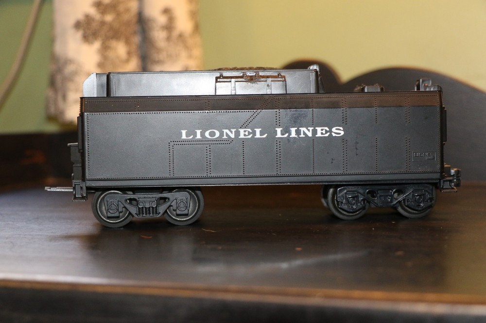 Lionel modern with set box, beautiful condition, smoke, light, forward/reversebx