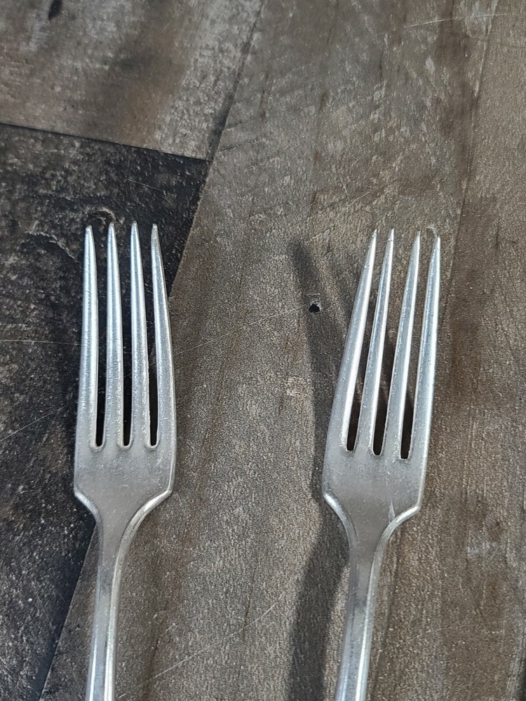 4 pcs Oneida Community Adam Dinner Forks Silverplate Silverware Flatware 7.75 In