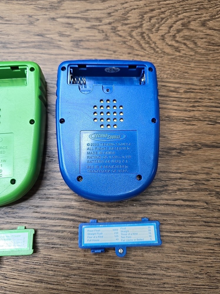 Bee Blackjack Poker Casino Electronic Handheld Games 2003 Techno Source Vtg Work