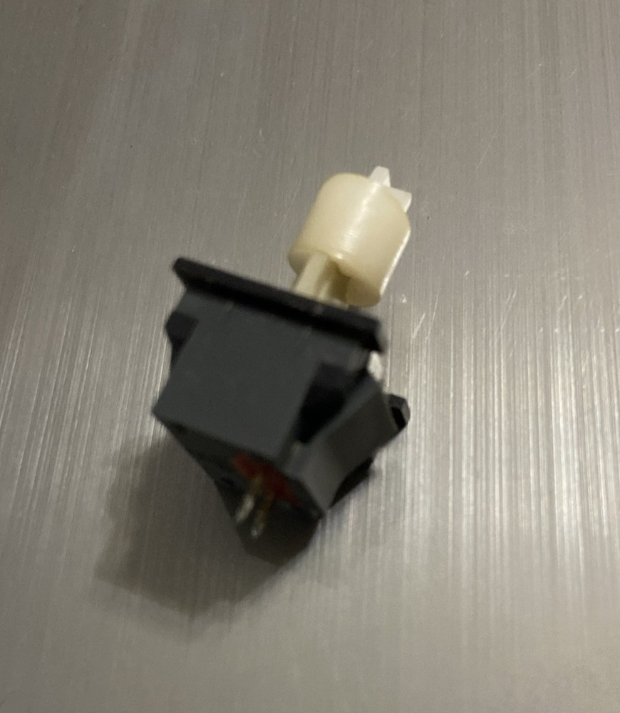 APPLE II, II+ Alps Short Stem Key-switch w/adapter