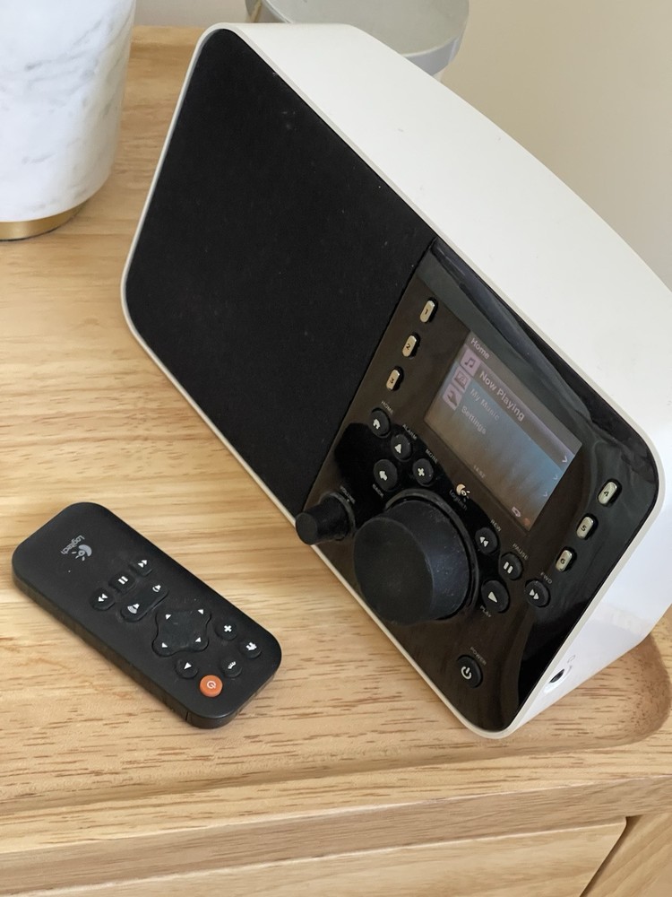 logitech squeezebox internet radio White