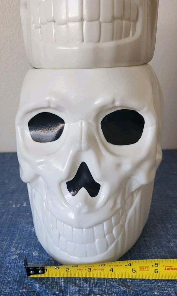 Halloween • 24" Stackable Skull Tower Blowmold • Excellent Condition!