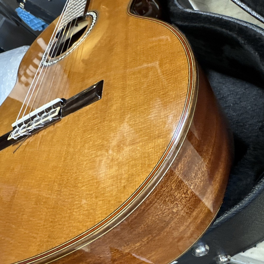 Cordoba C9 Luthier Series Solid Cedar Top Classical Guitar + case Nice!