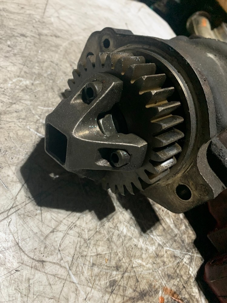 cummins ISX15 air brake compressor 3687343 engine
