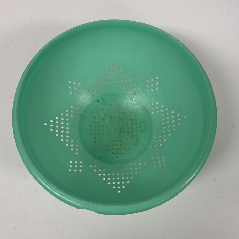 VTG Tupperware Jade Green Colander Strainer Bowl #339-8