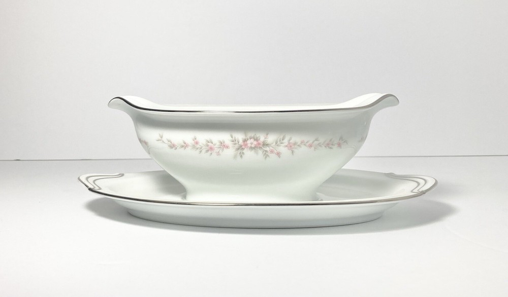 Noritake “Rosepoint” 6-Piece Porcelain Dinnerware Serving Hostess Set