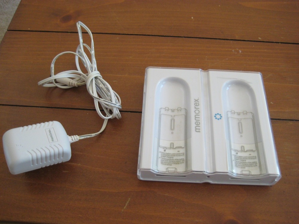 Memorex Dual Controller Charging Kit for Nintendo Wii