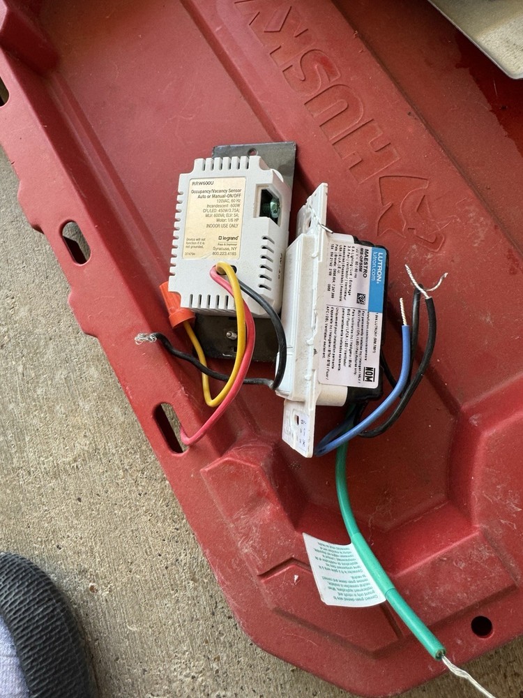 Legrand RRW600U And MS-OPS5M Switch