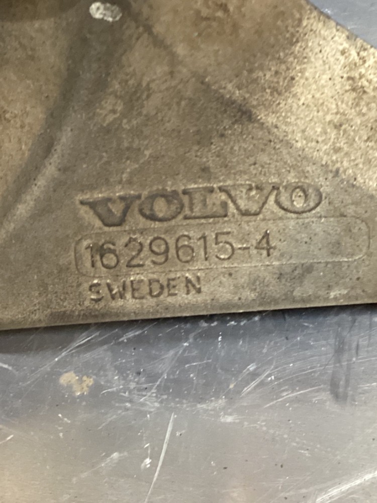 Engine MOTOR MOUNT BRACKET 16296154, Volvo