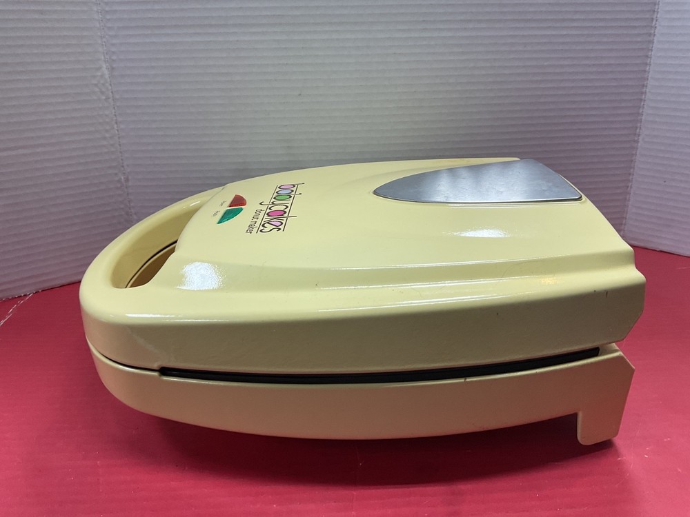 baby cakes donut maker 12 used