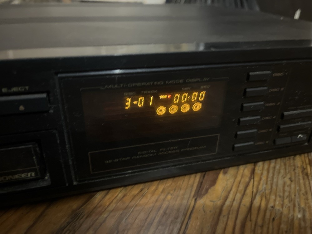 Pioneer PD-M401 6-Disc Stereo CD Player - Untested - Powers On