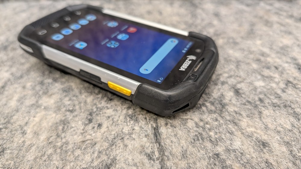 Zebra TC72 TC720L Mobile Barcode Scanner Touch Computer + Trigger Grip, Battery