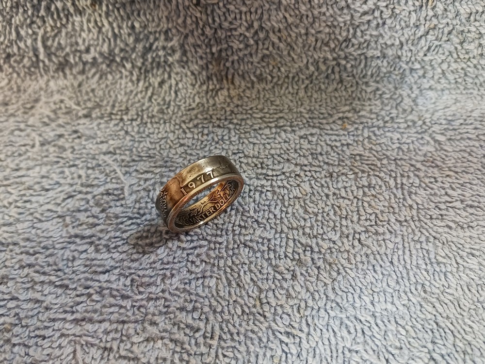 1977  Washington Quarters, coin ring, size 8