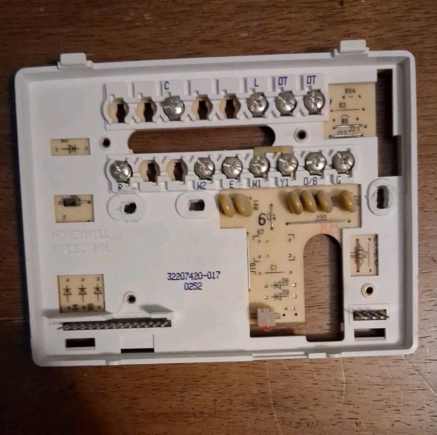 Honeywell Digital Non Programmable T85111G1047