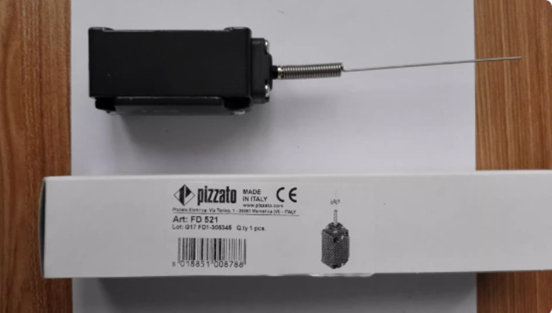 1pcs NEW pizzato FD521 Limit switch