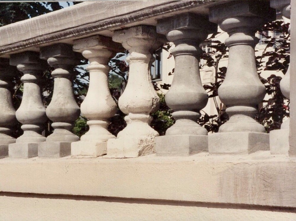 Six  Seamless Baluster Molds For Concrete Production