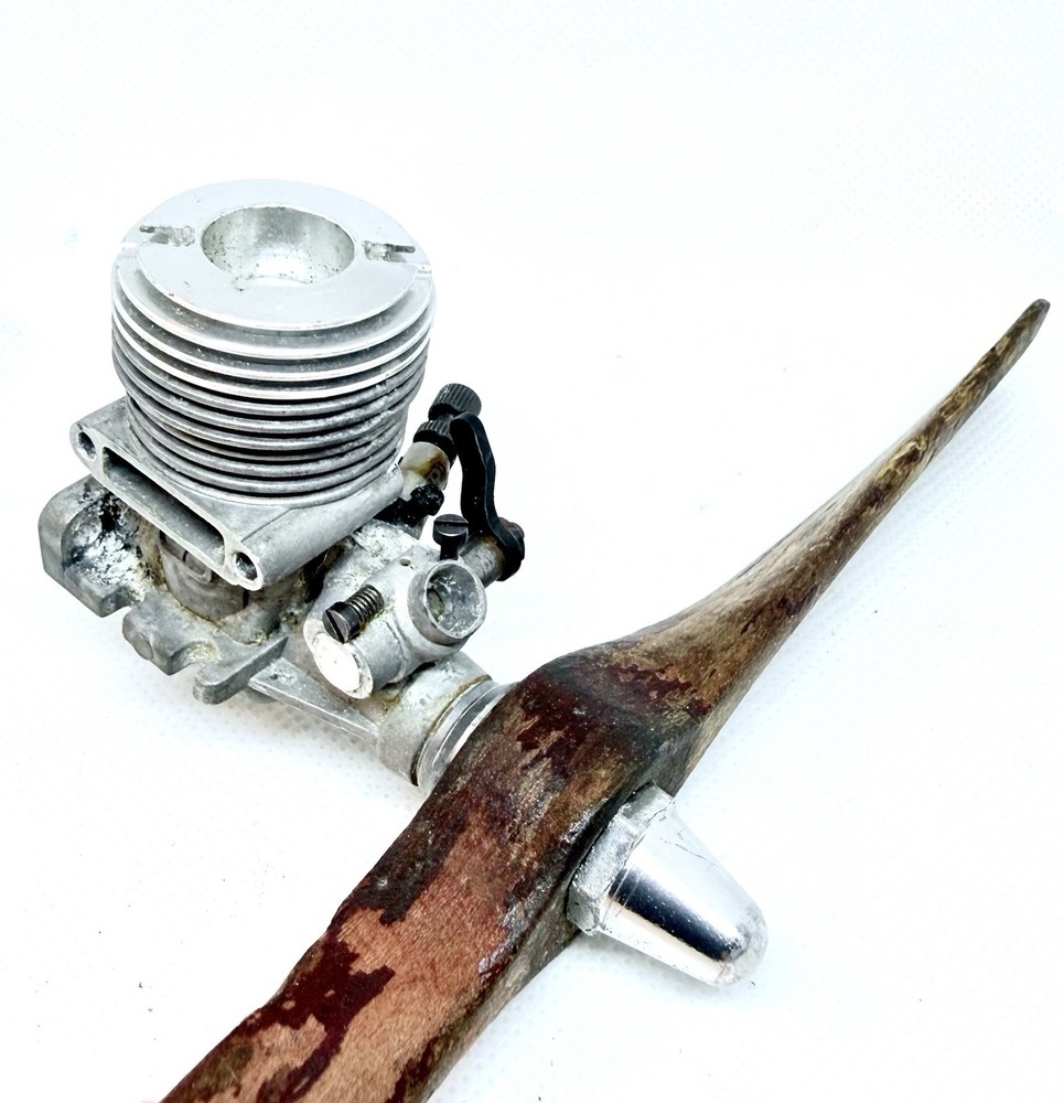 Vintage RC Airplane Engine GP 7