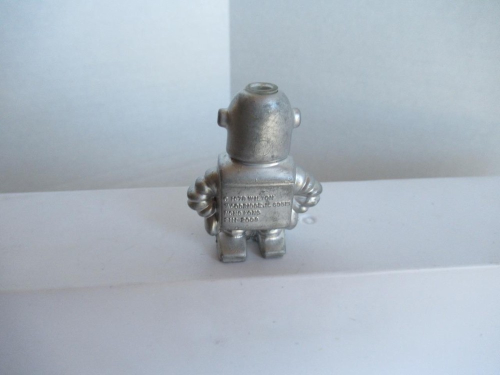 Vintage 1978 Wilton Silver Robot Figure